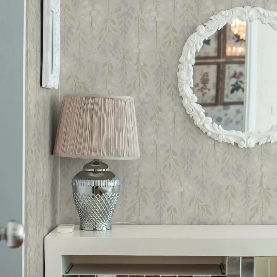 carta da parati Glicine rampicante color lavanda su sfondo verde menta nr. a00593