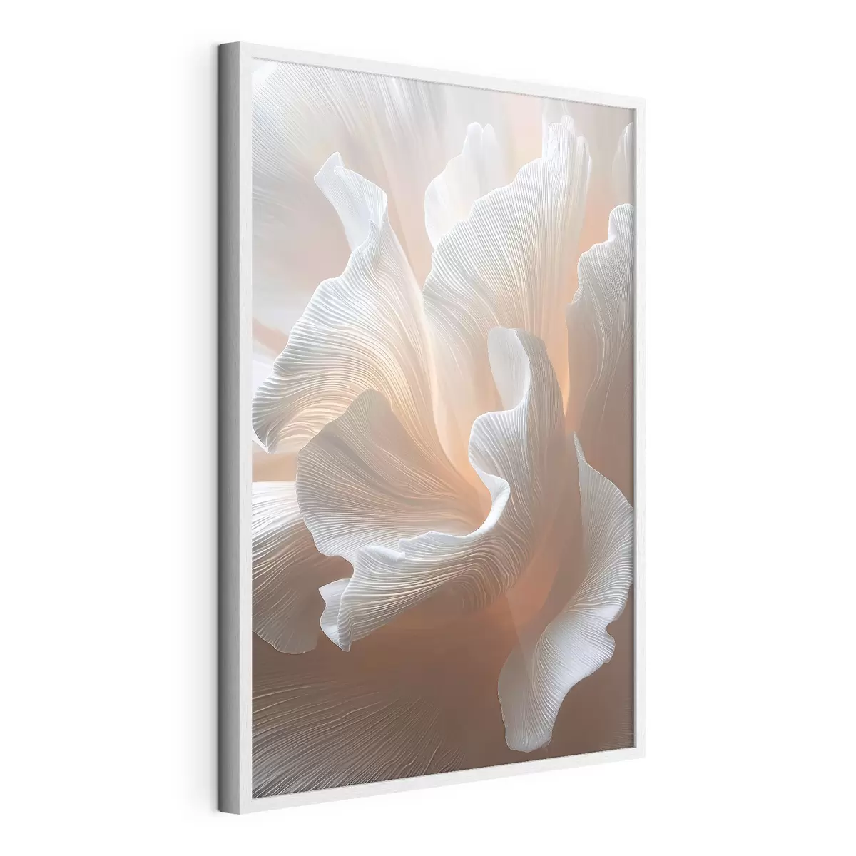 Poster Petali bianchi e vaporosi con un caldo bagliore color pesca f45909