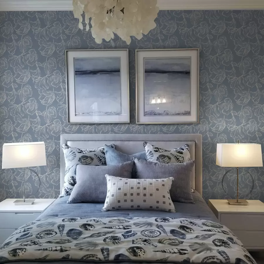 carta da parati Sfondo azzurro con fiori dai contorni gessati nr. a00625v3