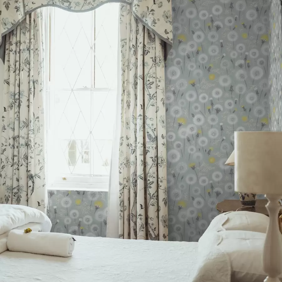 carta da parati Soffici denti di leone e semi su sfondo color menta nr. a00790