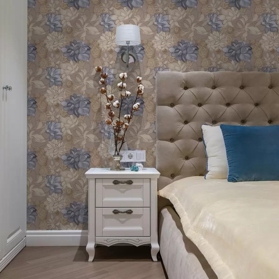 carta da parati Fiori color crema e blu su uno sfondo beige caldo nr. a00634v1