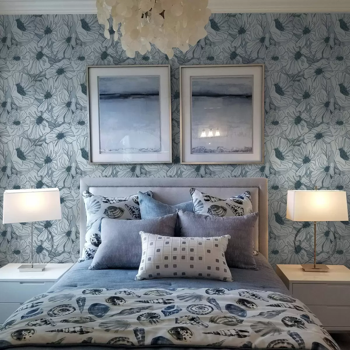 Carta da parati Fiori lineari in una fresca palette di grigio-blu a00636v2