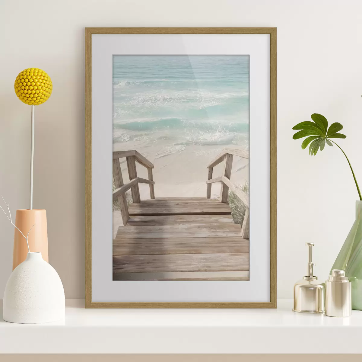 Poster Scale in legno che conducono a una spiaggia turchese f46163