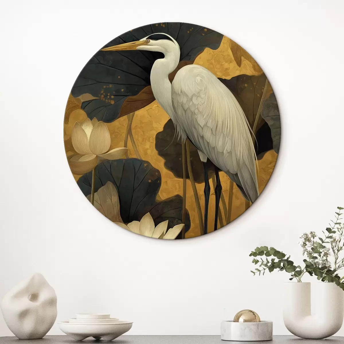 Quadri rotondi Airone tra i fiori di loto su uno sfondo caldo r46148