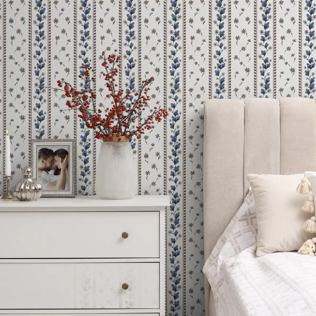 Carta da parati Strisce floreali verticali nei toni del blu-marrone a00811v2