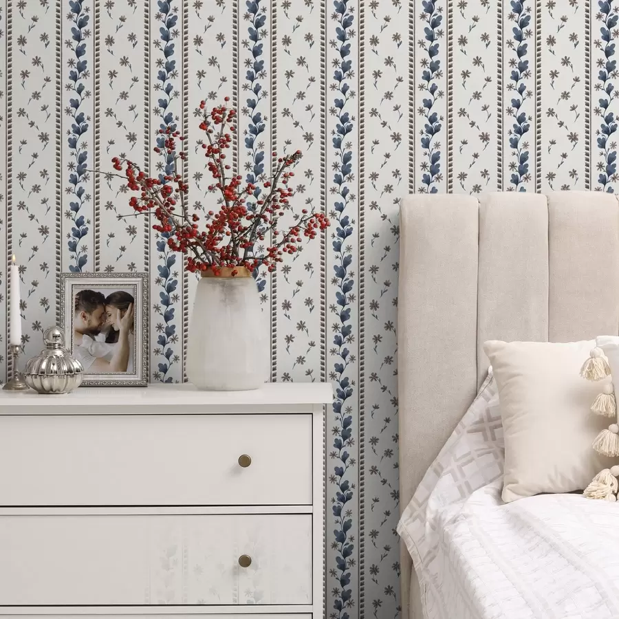 carta da parati Strisce floreali verticali nei toni del blu-marrone nr. a00811v2