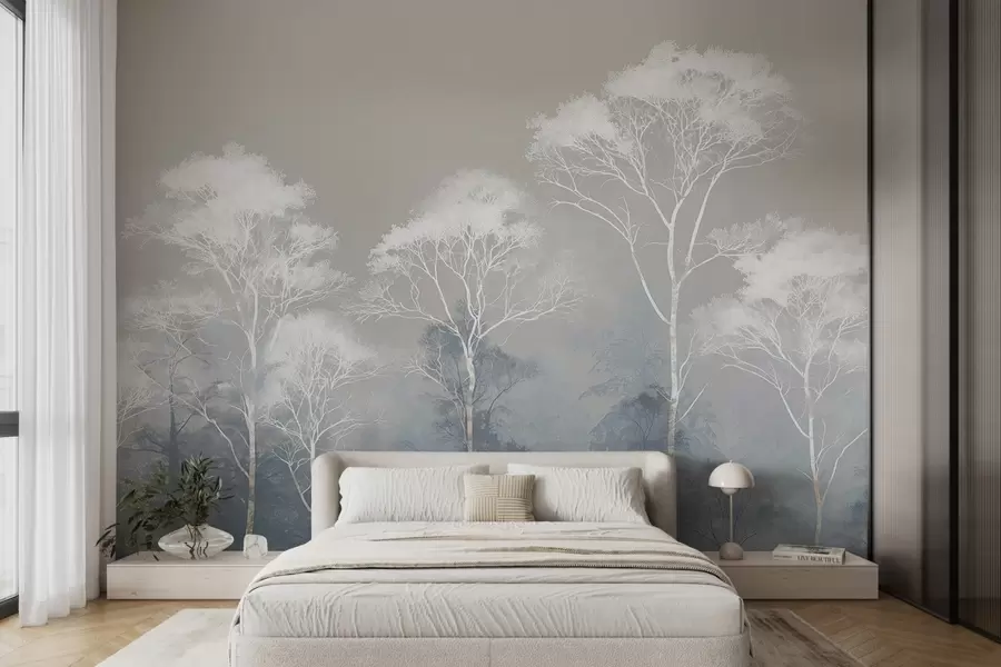 Carta da parati nature Alberi minimalisti in una palette di colori blu-grigio, nella nebbia 