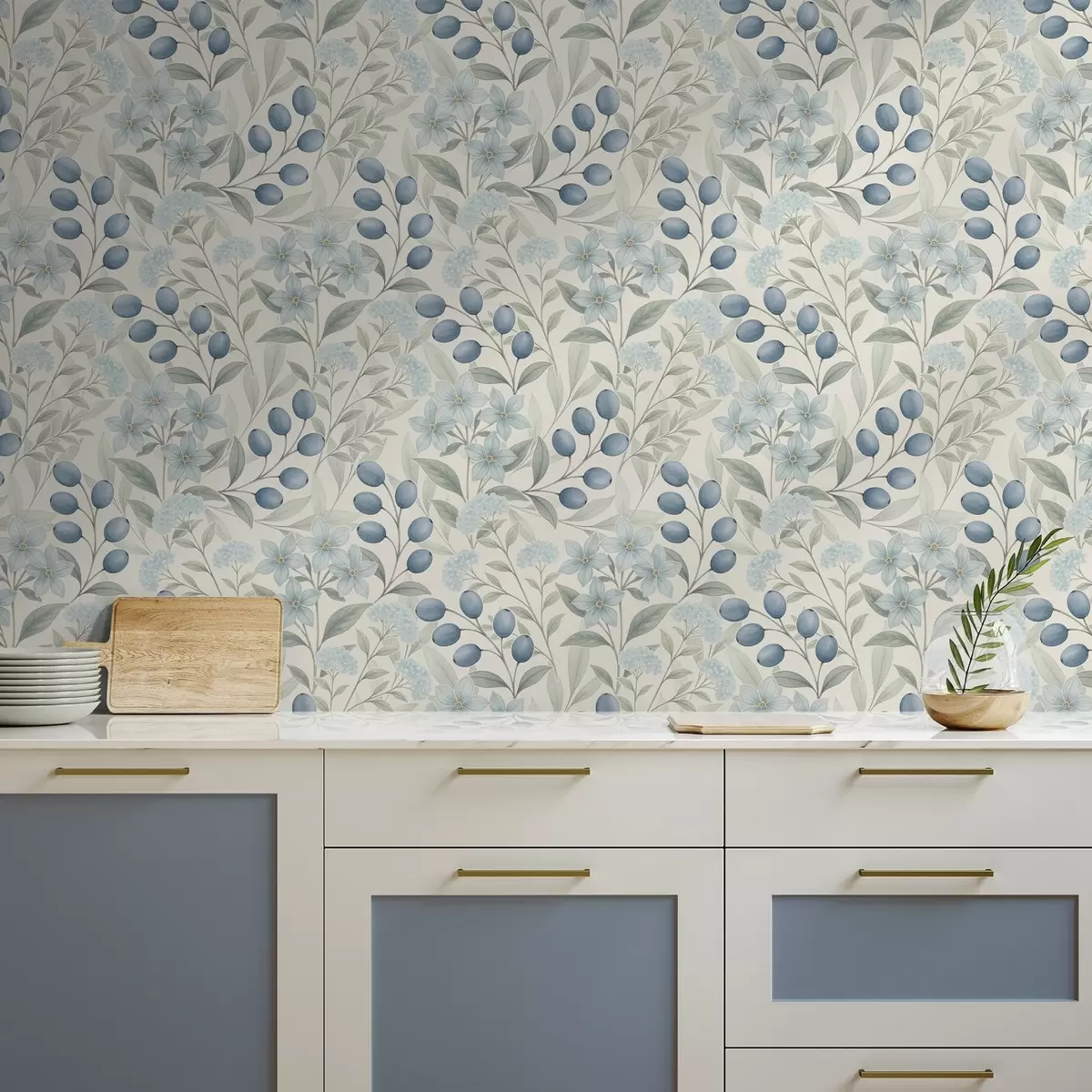 Carta da parati Mirtilli blu e fiori chiari su avorio a00872