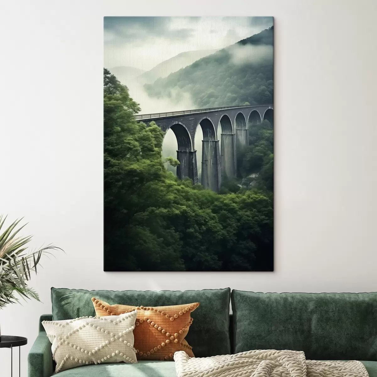 carta da parati Viadotto in pietra sopra una valle boschiva avvolta dalla nebbia nr. s46483