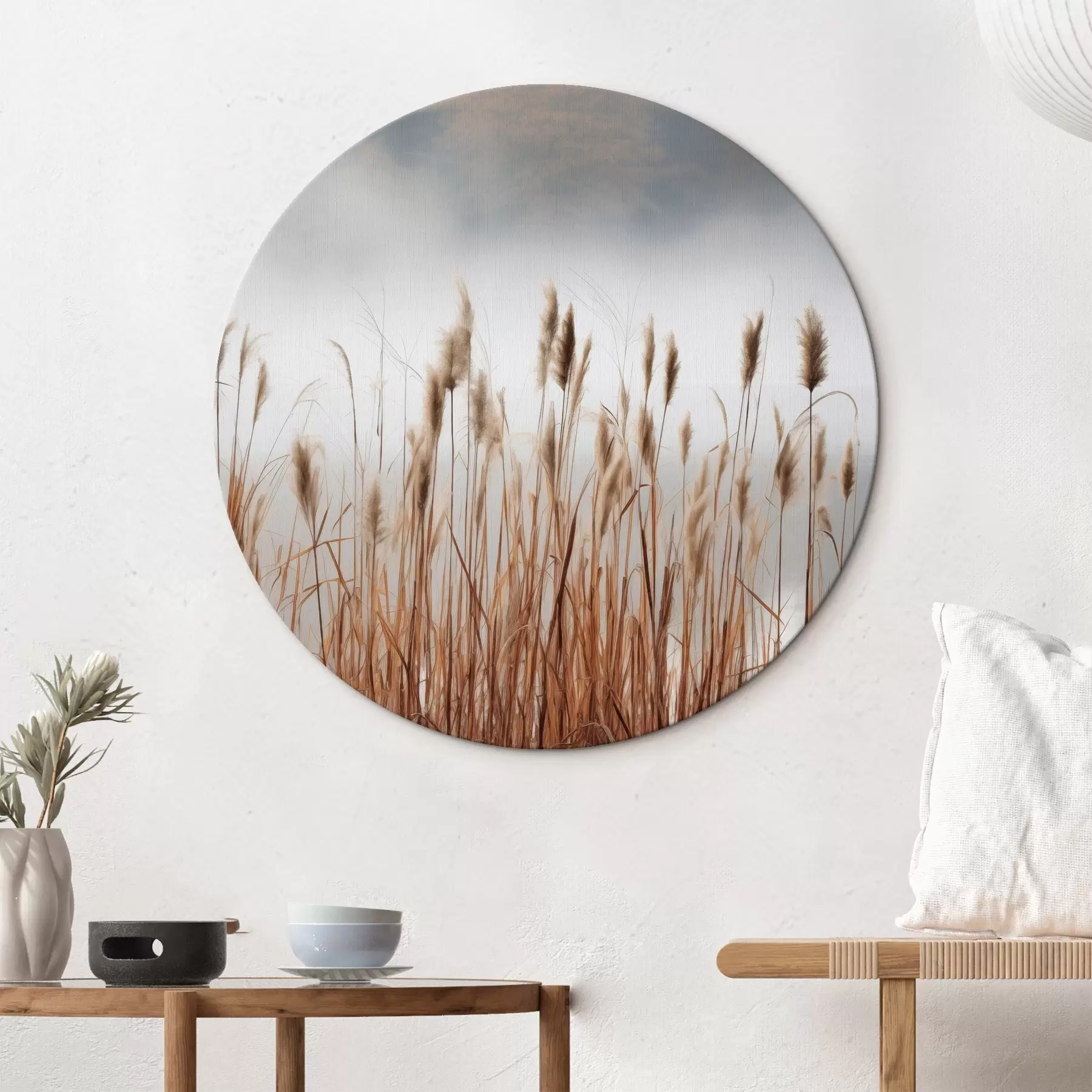 carta da parati Alte canne che crescono in uno specchio d'acqua, l'acqua riflette le canne, sfondo nebbioso, luce soffusa, scena naturale nr. r46696