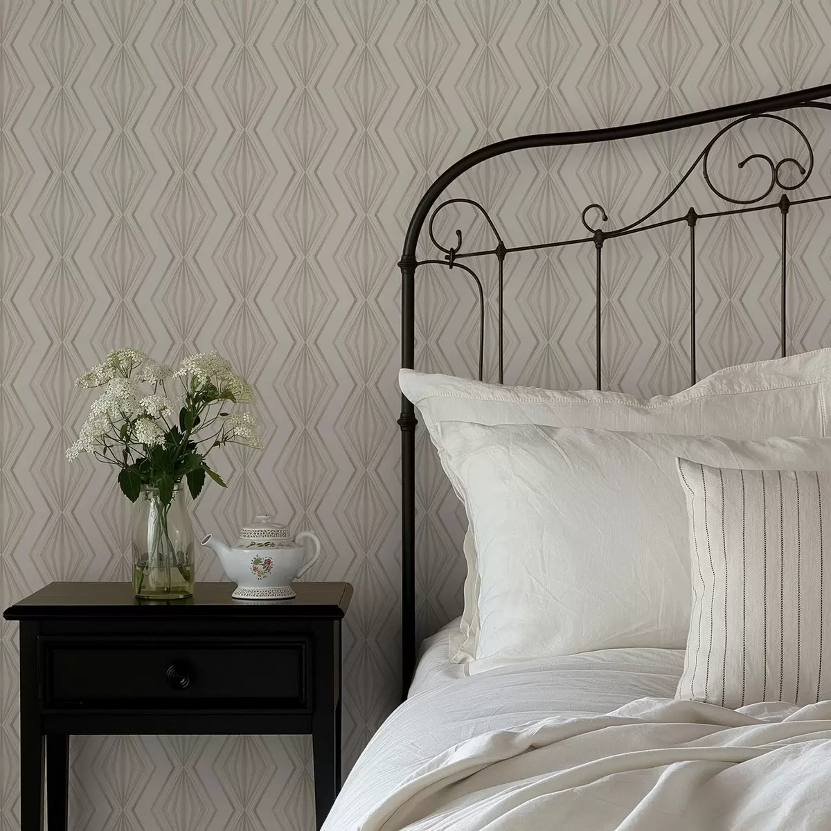 Carta da parati Ornamento leggero con diamanti in tranquille tonalità beige a00925v2