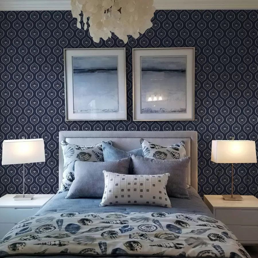 carta da parati Motivi a goccia contrastanti con un fiore su sfondo blu scuro nr. a00977v1