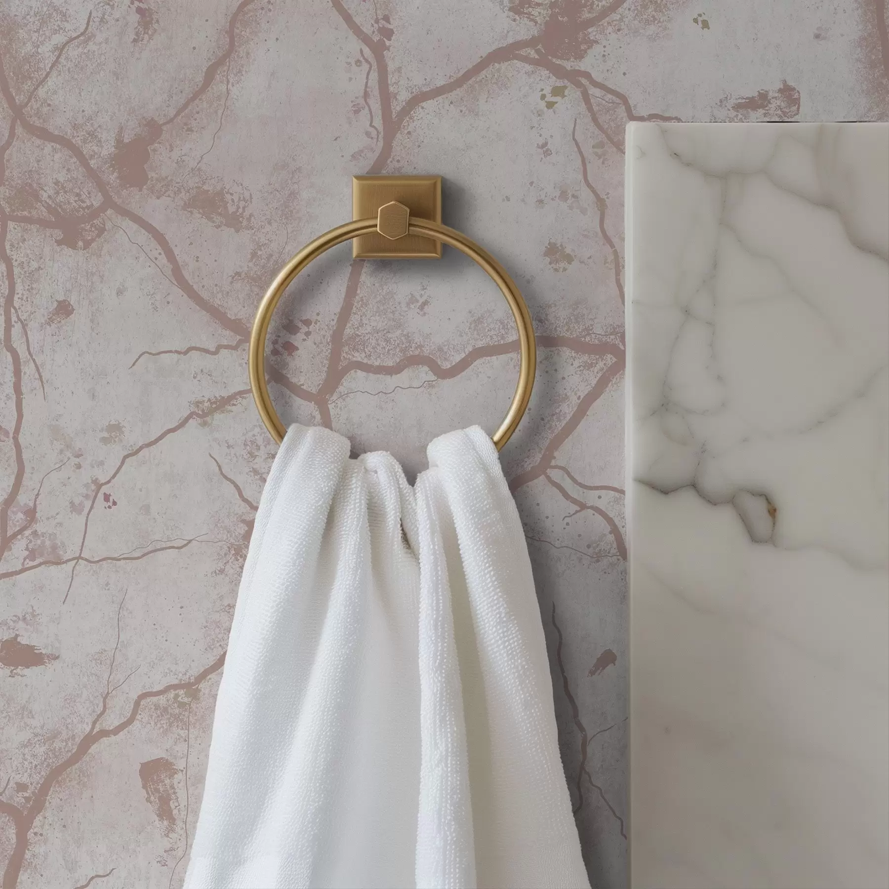 carta da parati Calcestruzzo leggero con una trama di crepe e macchie rosa nr. a00987