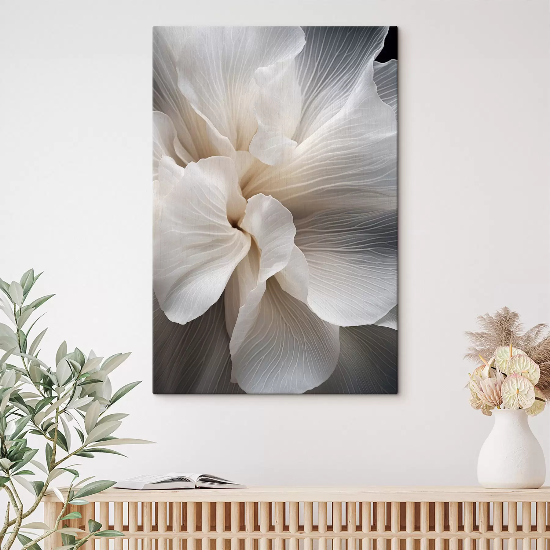 carta da parati Primo piano di delicati petali floreali bianchi astratti con linee intricate e uno sfondo scuro sfocato nr. s47018