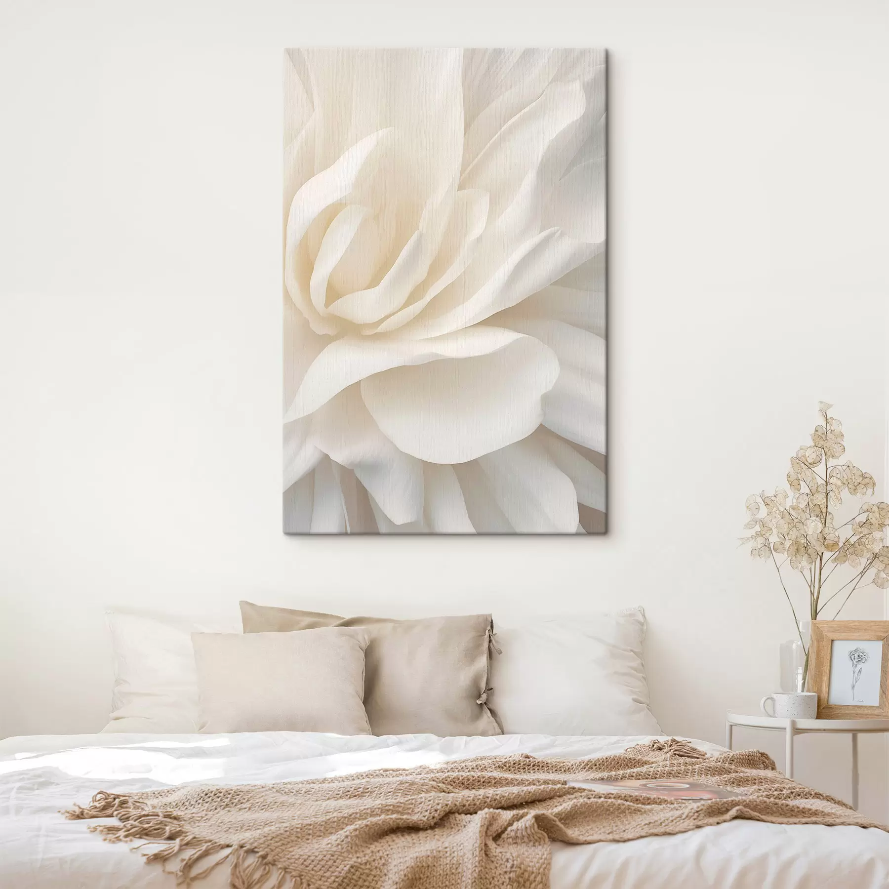 carta da parati Fiore bianco astratto con petali delicati e stratificati, arte minimalista nr. s47024
