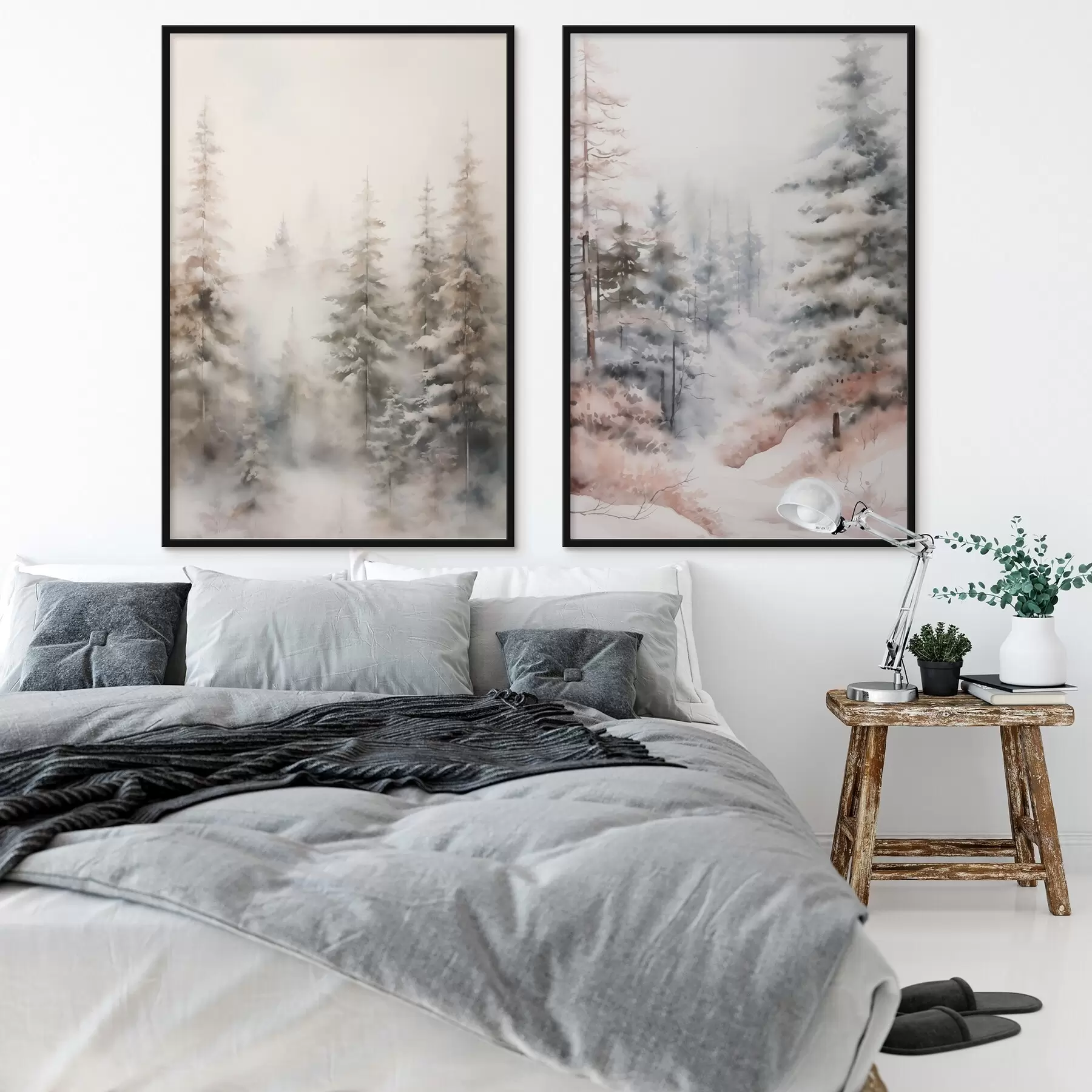 carta da parati Alti pini ricoperti di neve, immersi in una foresta avvolta dalla nebbia, una scena invernale morbida e ovattata. nr. d01011