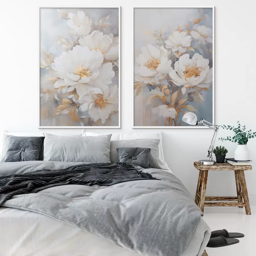 carta da parati Peonie bianche con centro e foglie gialle, pennellate morbide, sfondo azzurro, composizione floreale nr. d00878