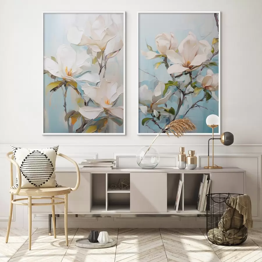 carta da parati Fiori di magnolia bianchi, sfondo azzurro con pennellate morbide, stile pittura a olio, texture impastata nr. d00881