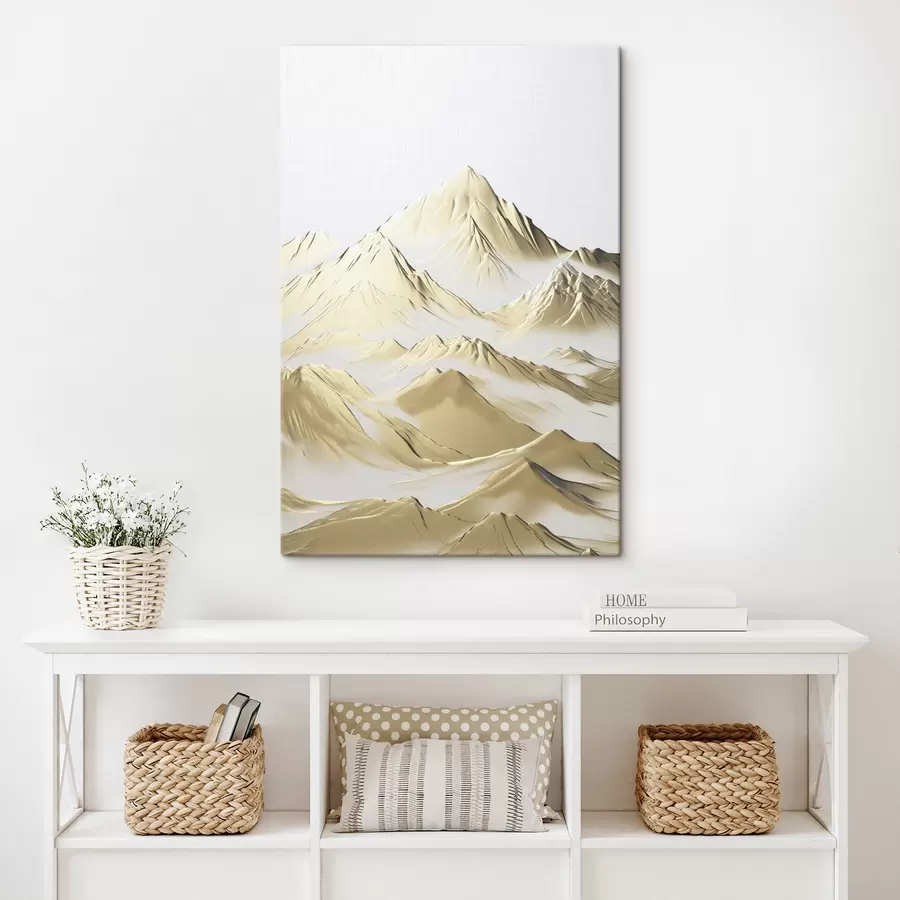 carta da parati Un paesaggio di montagne innevate di colore giallo con cime aguzze e valli profonde sotto un cielo luminoso nr. s47421