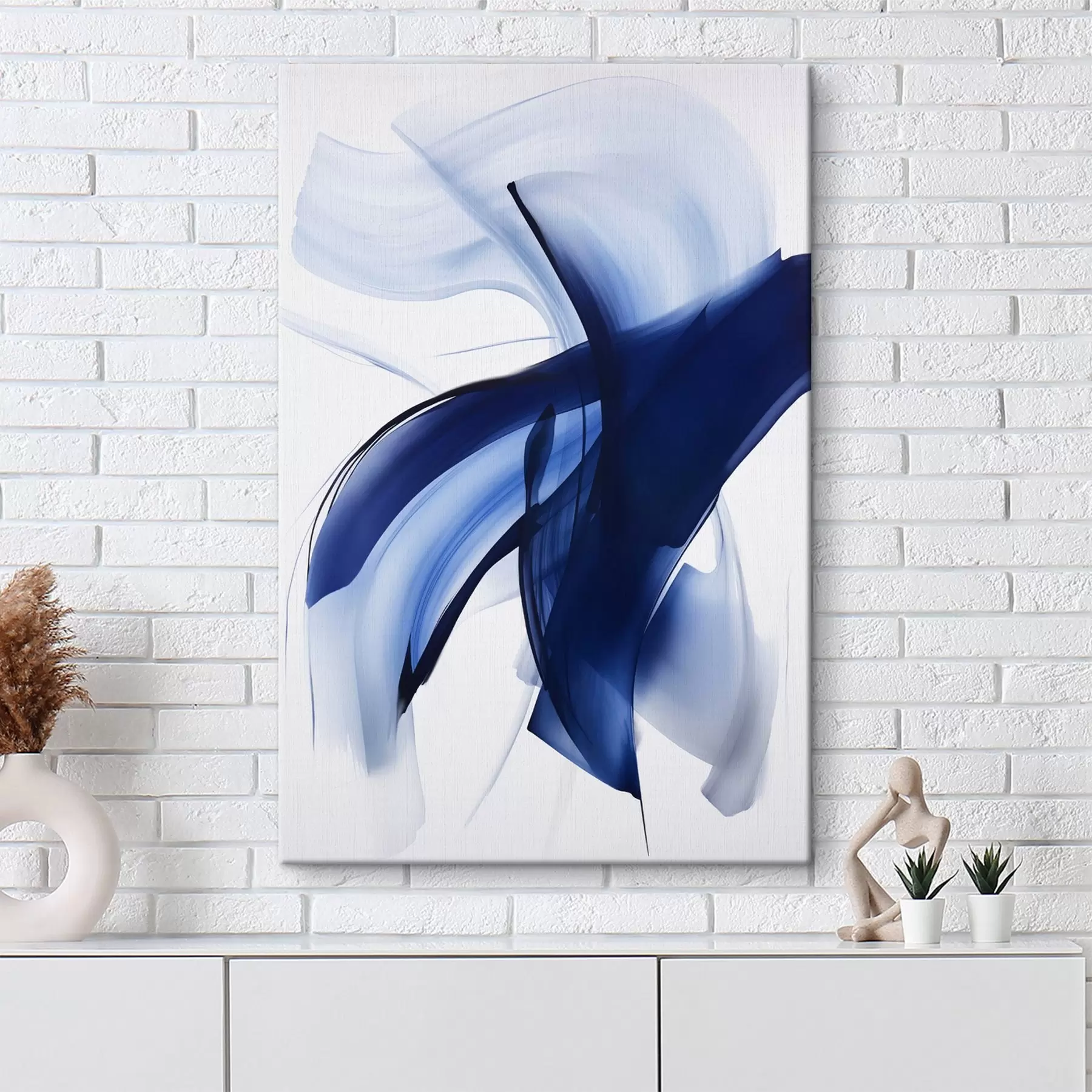 carta da parati Forme astratte blu simili a pennellate con linee fluide e curve su sfondo bianco, arte moderna nr. s47429