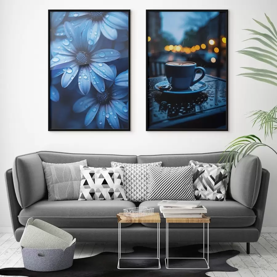 carta da parati Fiori blu con gocce d'acqua e una tazza di caffè sotto la pioggia nr. d00694