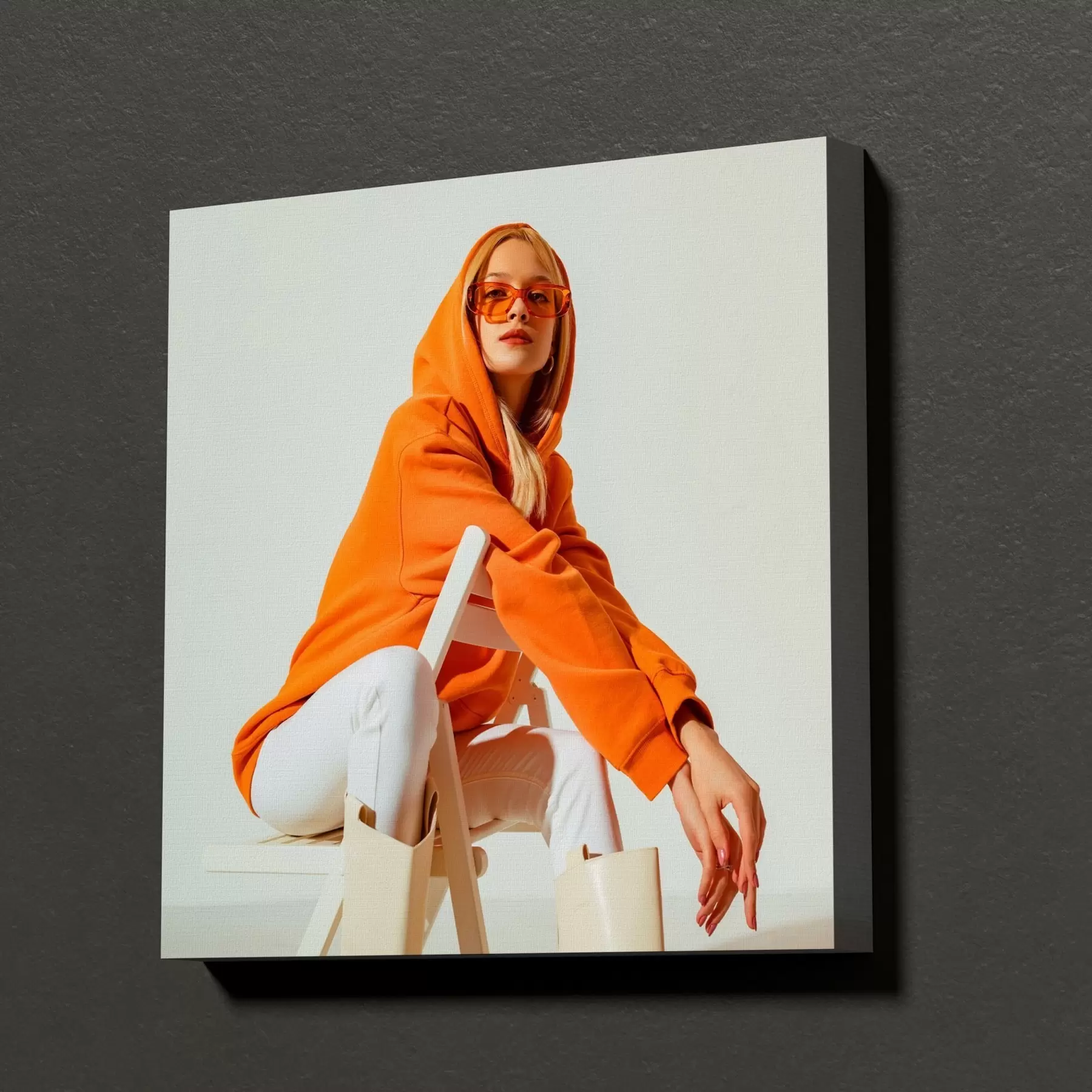 carta da parati Un regalo per una ragazza basato sulla sua foto nr. s47205