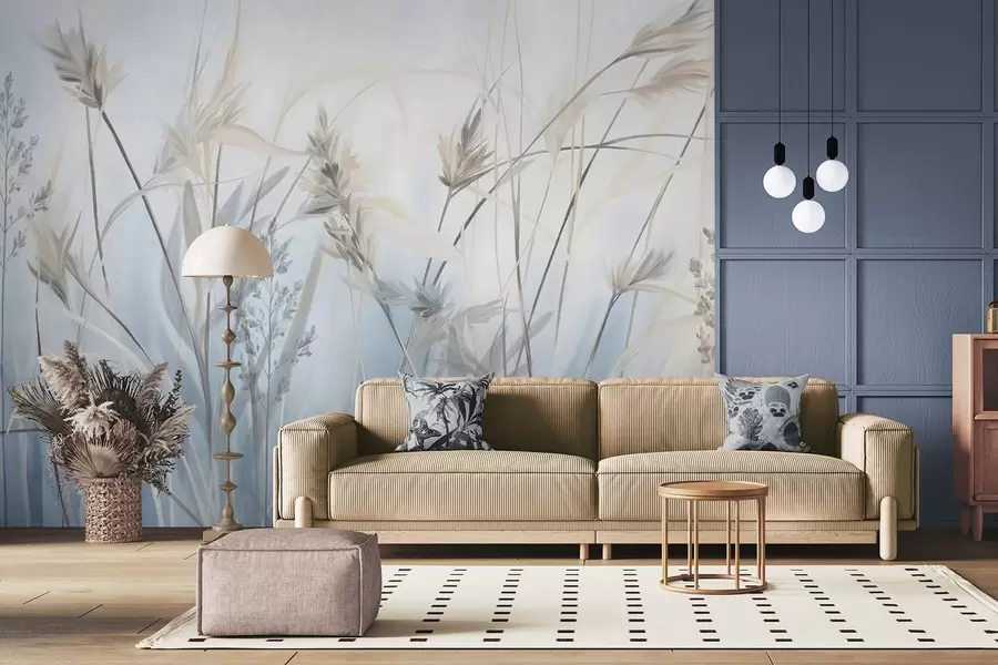 Carta da parati nature Alti steli d'erba secca con punte piumate dai toni tenui, sfondo morbido e sfumato di blu e bianco 