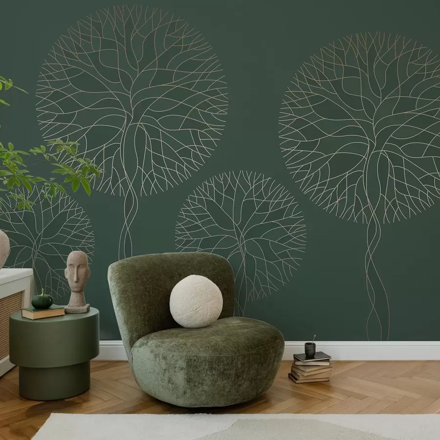 Carta da parati nature Alberi lineari fantastici con chiome rigogliose in eleganti tonalità verde scuro 