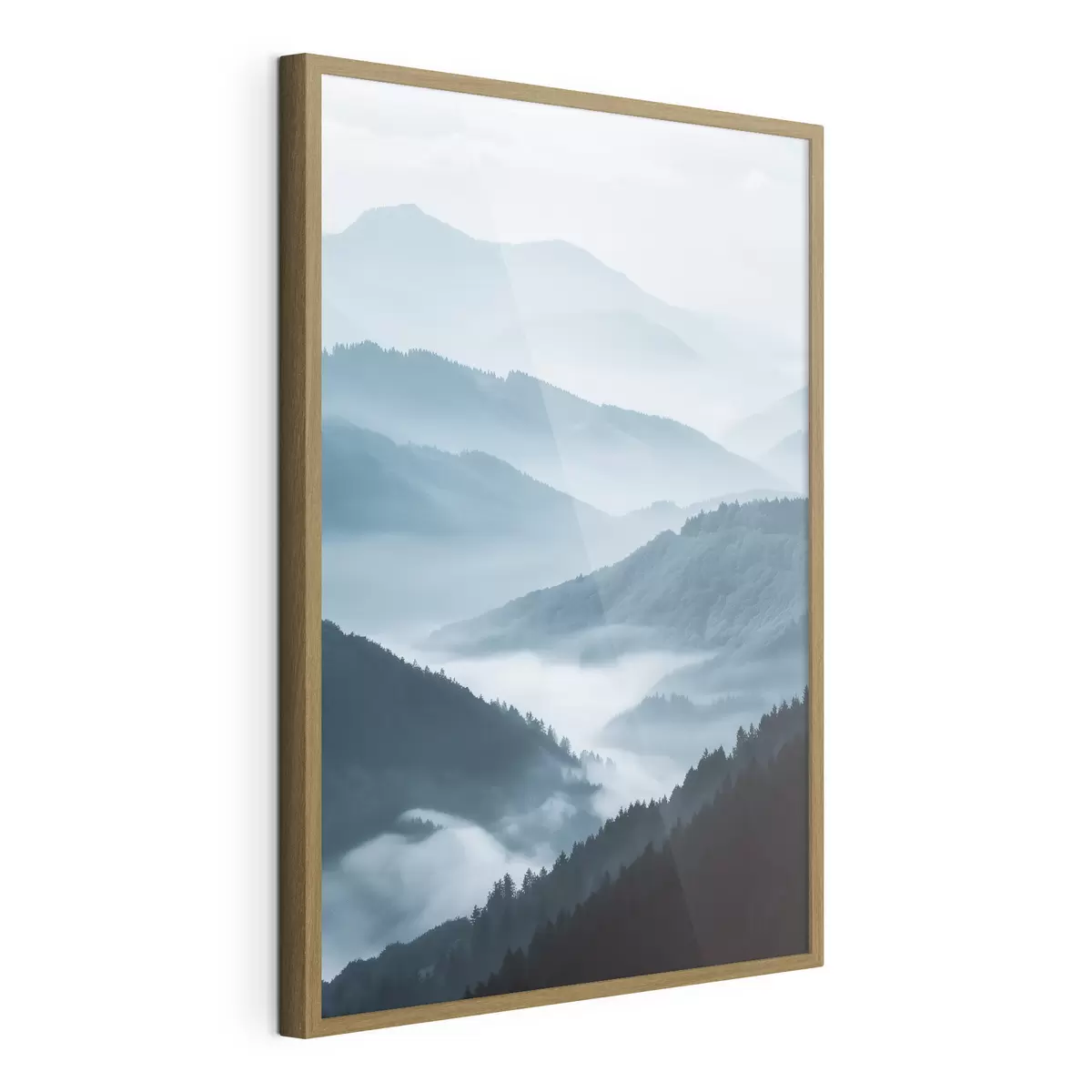 Poster Montagne avvolte nella nebbia, paesaggio blu f48567