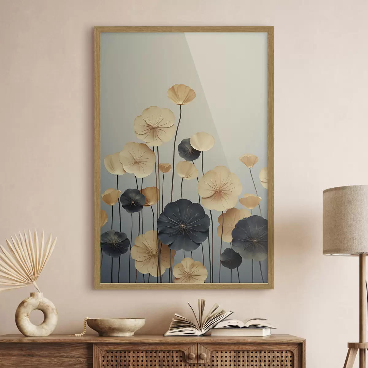 Poster Foglie di ninfea su uno sfondo tenue nei toni del beige e del blu scuro f48734