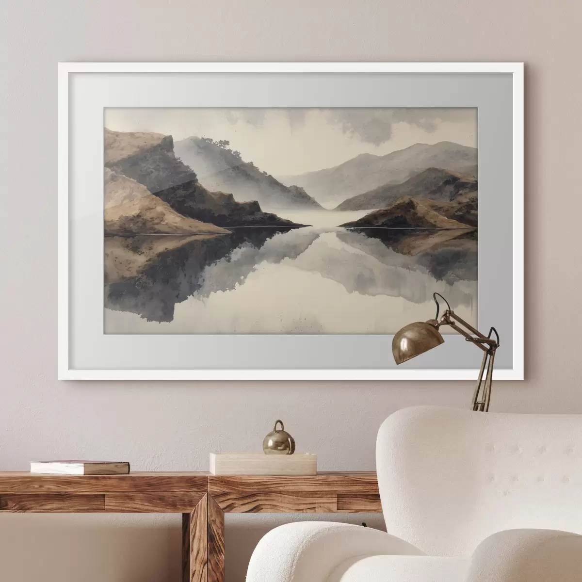 Poster Montagne avvolte nella nebbia e un lago con riflessi specchiati f49186