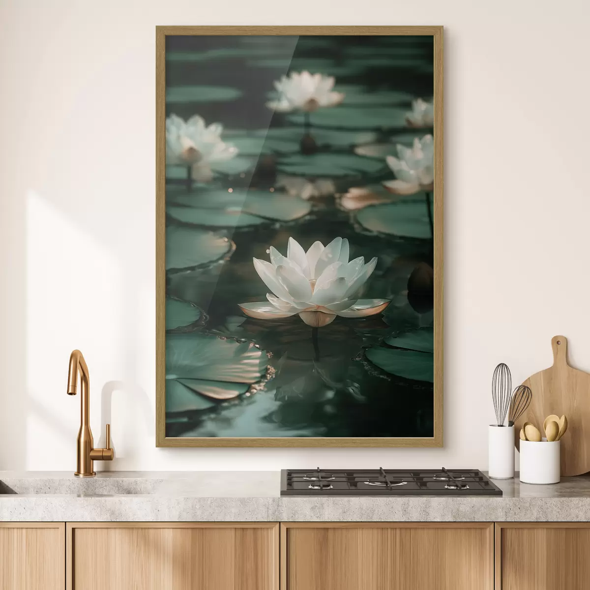 Poster Fiori di loto chiari sull'acqua scura f49197