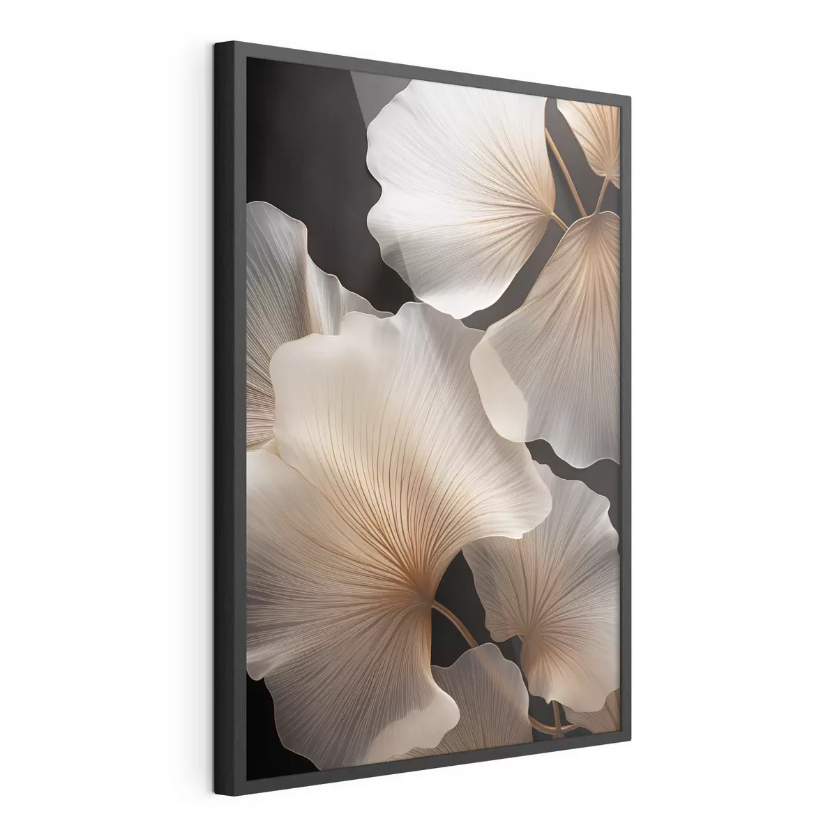 Poster Foglie di ginkgo traslucide su uno sfondo scuro f49783