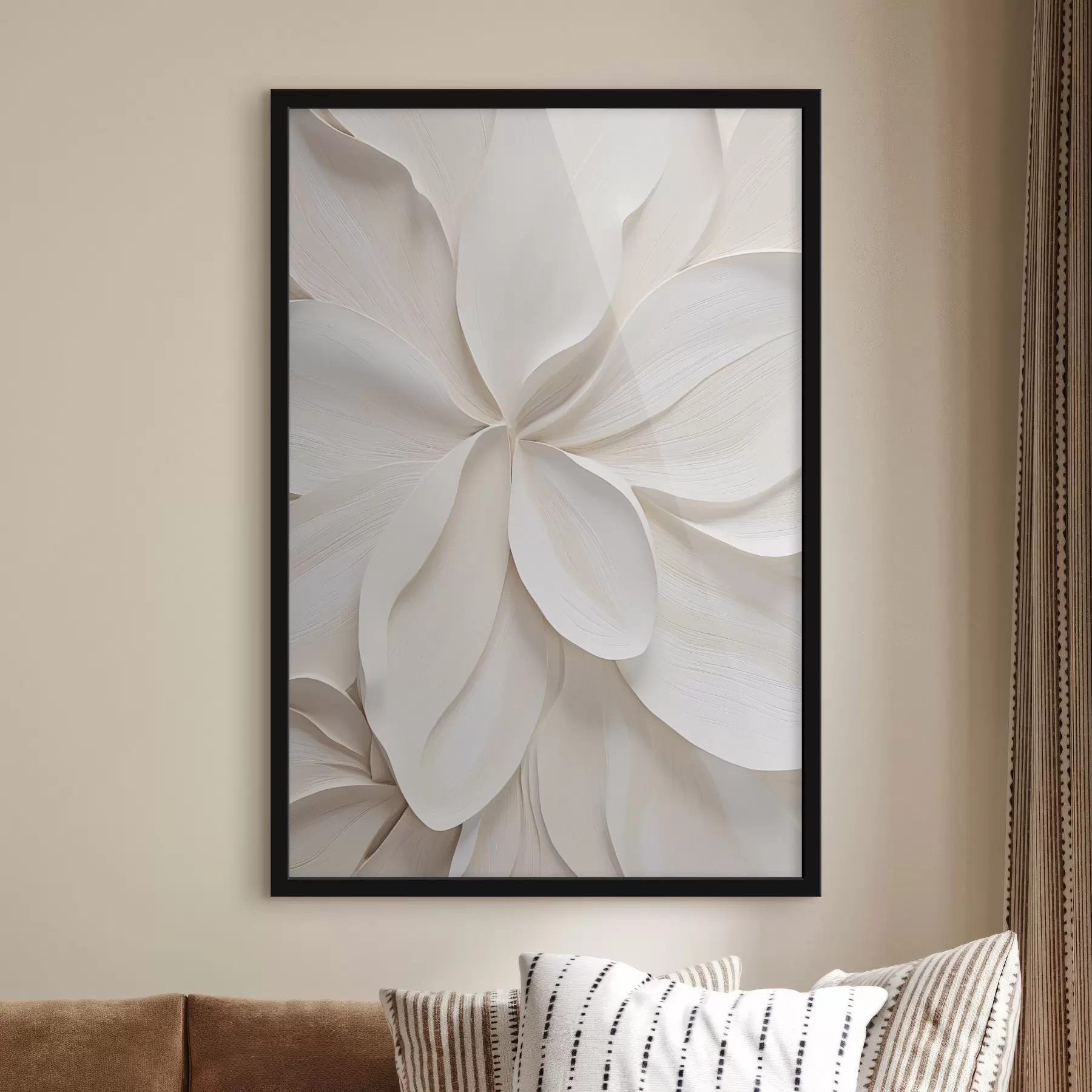 carta da parati Fiore grande e astratto, di colore bianco crema, con petali delicati e disposti a strati nr. f49791