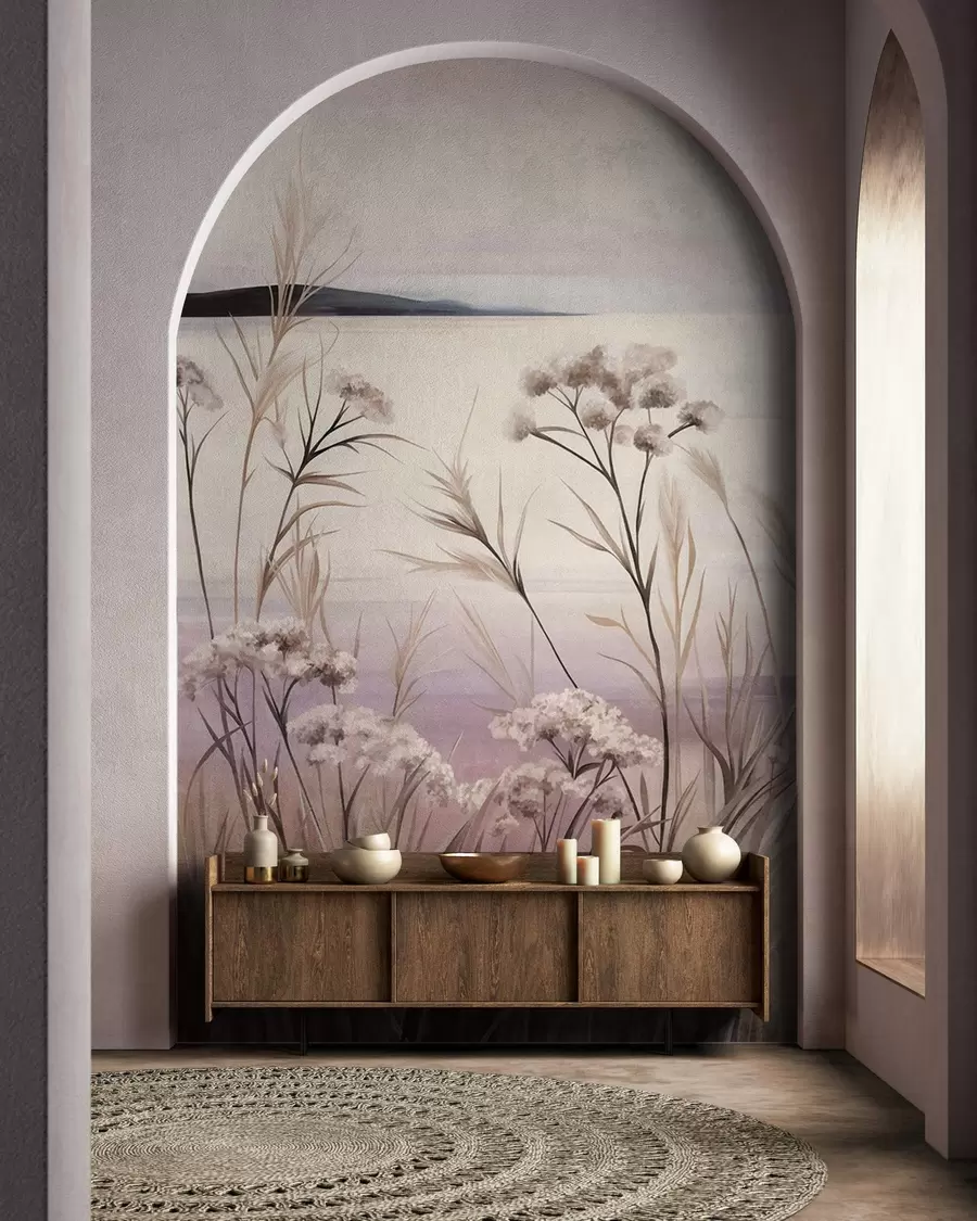 Carta da parati nature Fiori secchi con texture naturale e erba alta vicino al fiume, cielo dai toni tenui e pastello 