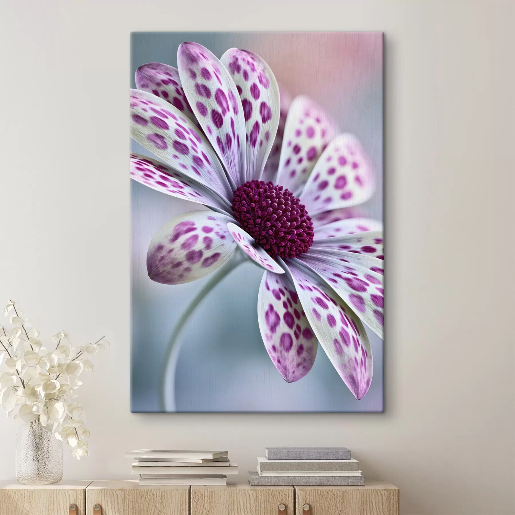 carta da parati Fiore simile a una margherita con vivaci macchie leopardate color magenta nr. s49866