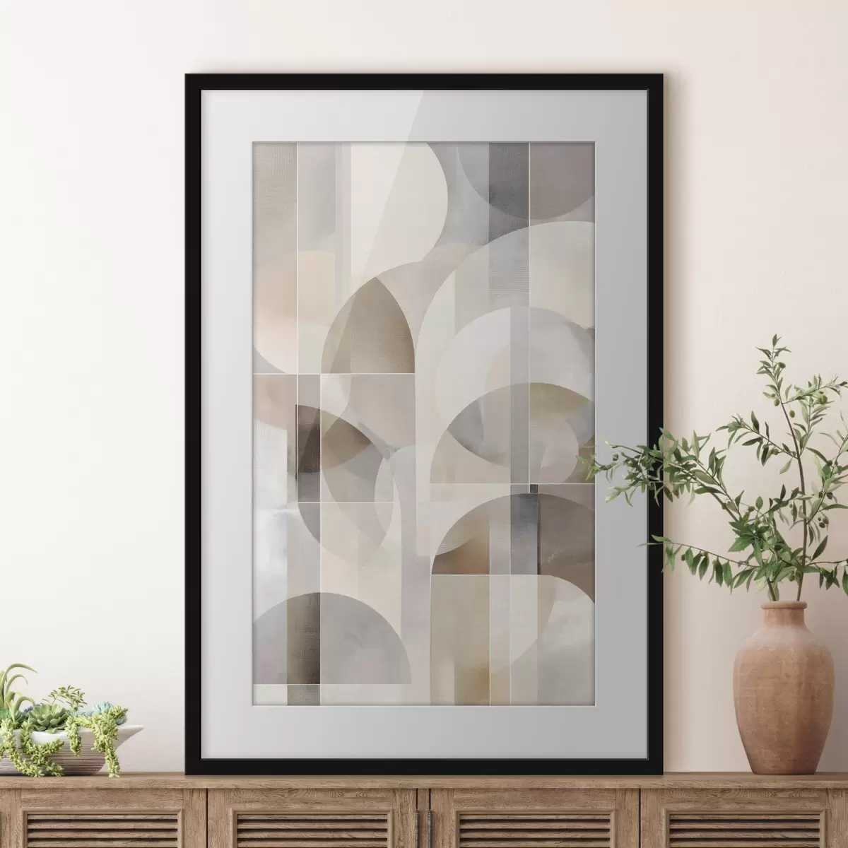 Poster Una composizione minimalista, geometrica e astratta, caratterizzata da una tavolozza di tenui tonalità di beige, crema, grigio-marrone e grigio-beige f49877