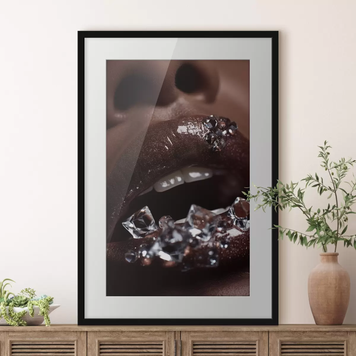 Poster Primo piano di labbra lucide con cristalli trasparenti f49983