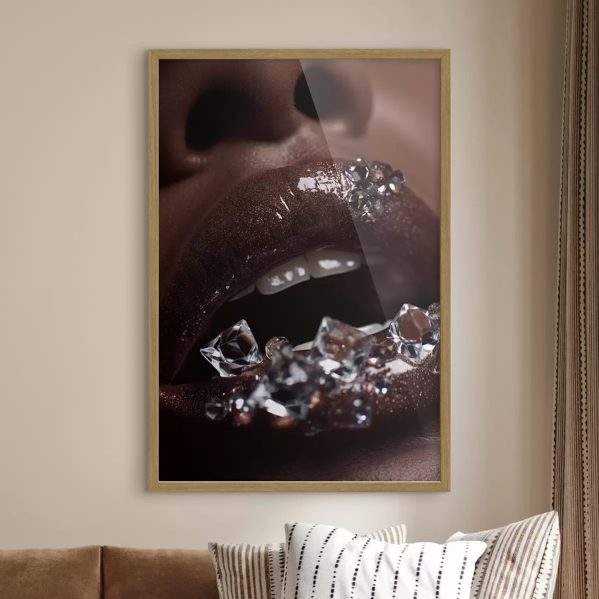 Poster Primo piano di labbra lucide con cristalli trasparenti f49983