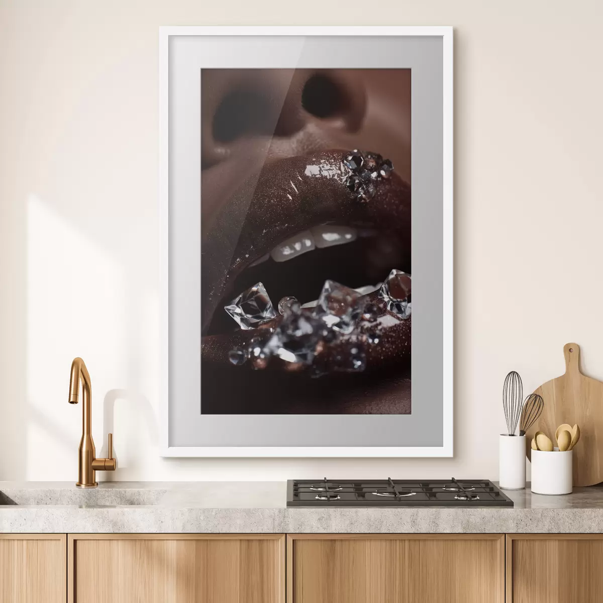 Poster Primo piano di labbra lucide con cristalli trasparenti f49983