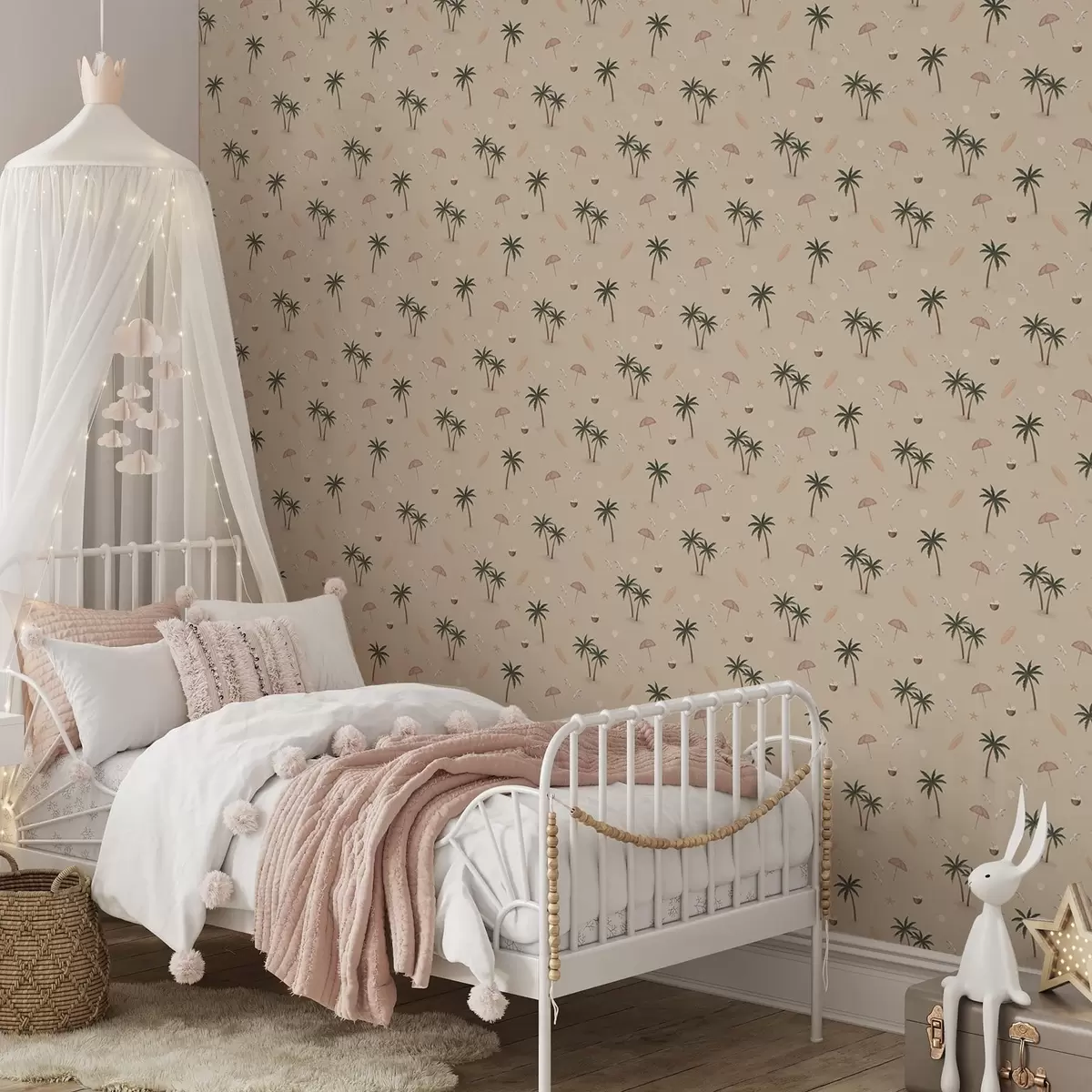 Carta da parati Palme tropicali, uccelli e ombrelli rosa su uno sfondo beige a01280v2