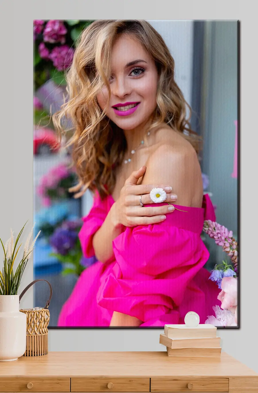 carta da parati Sorriso, ciglia e vestito nr. s33134