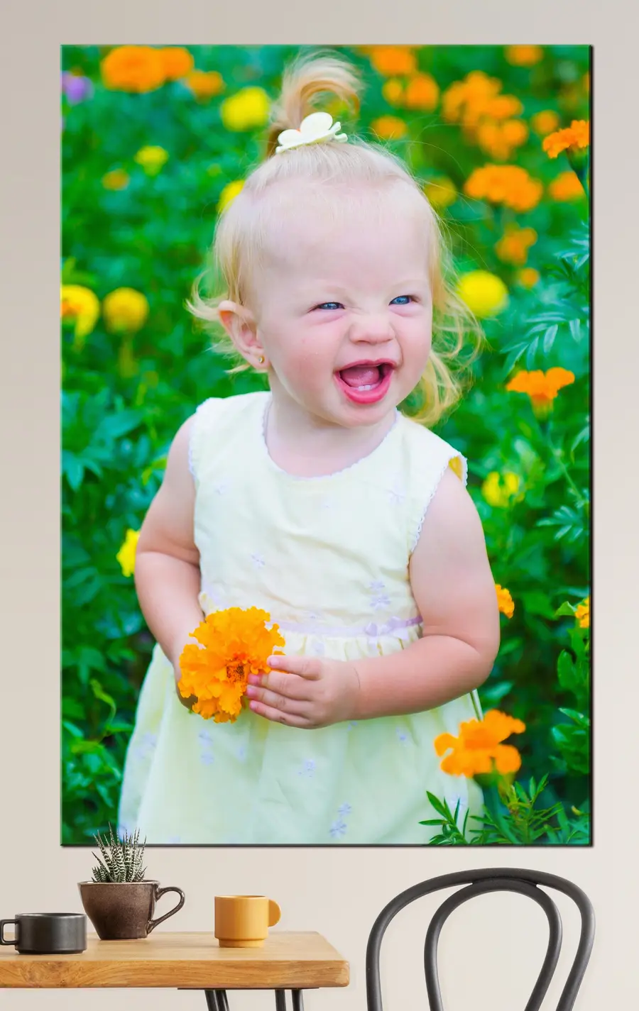 carta da parati Viso, sorriso e pianta nr. s33349