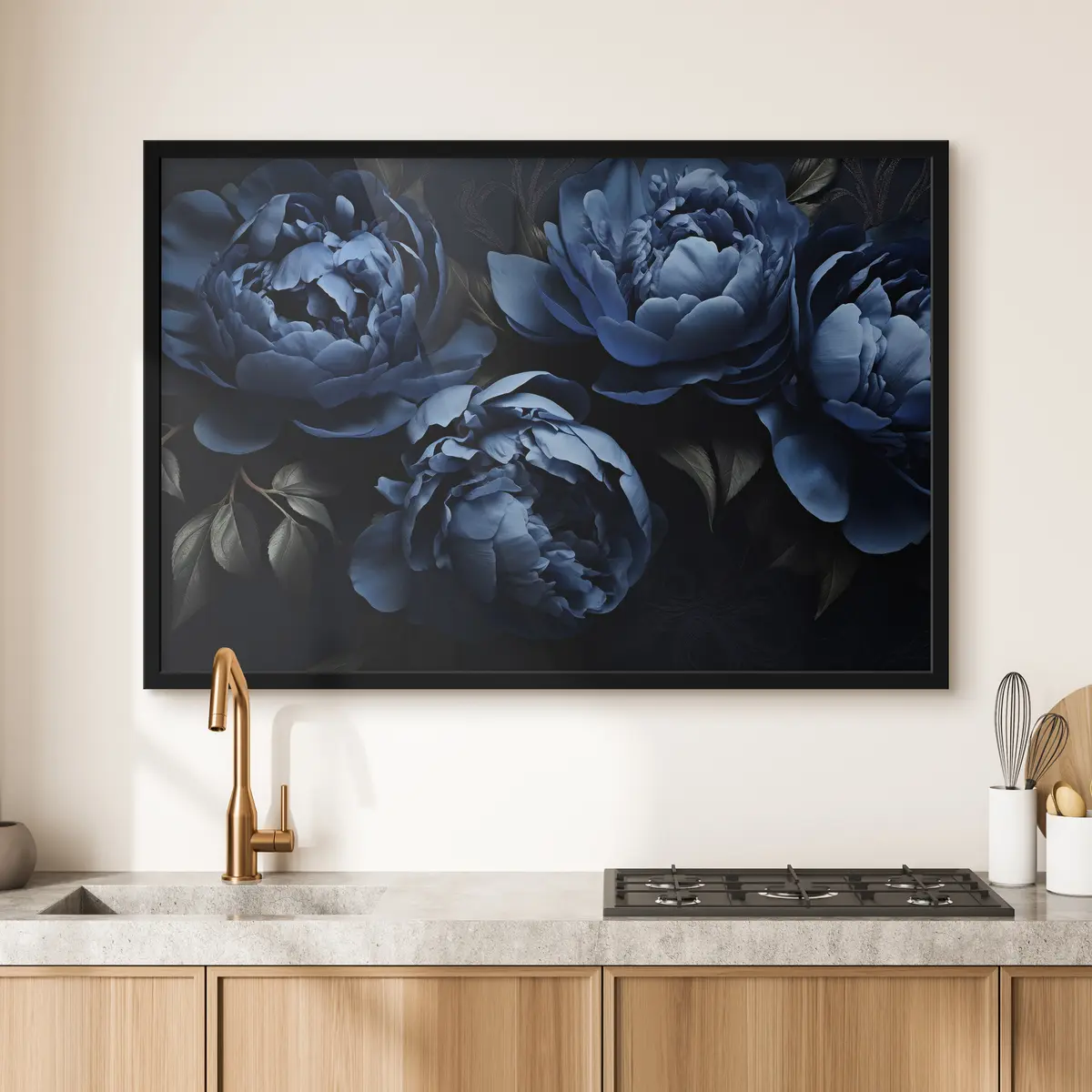 Poster Eleganti petali blu in una luce soffusa f35571