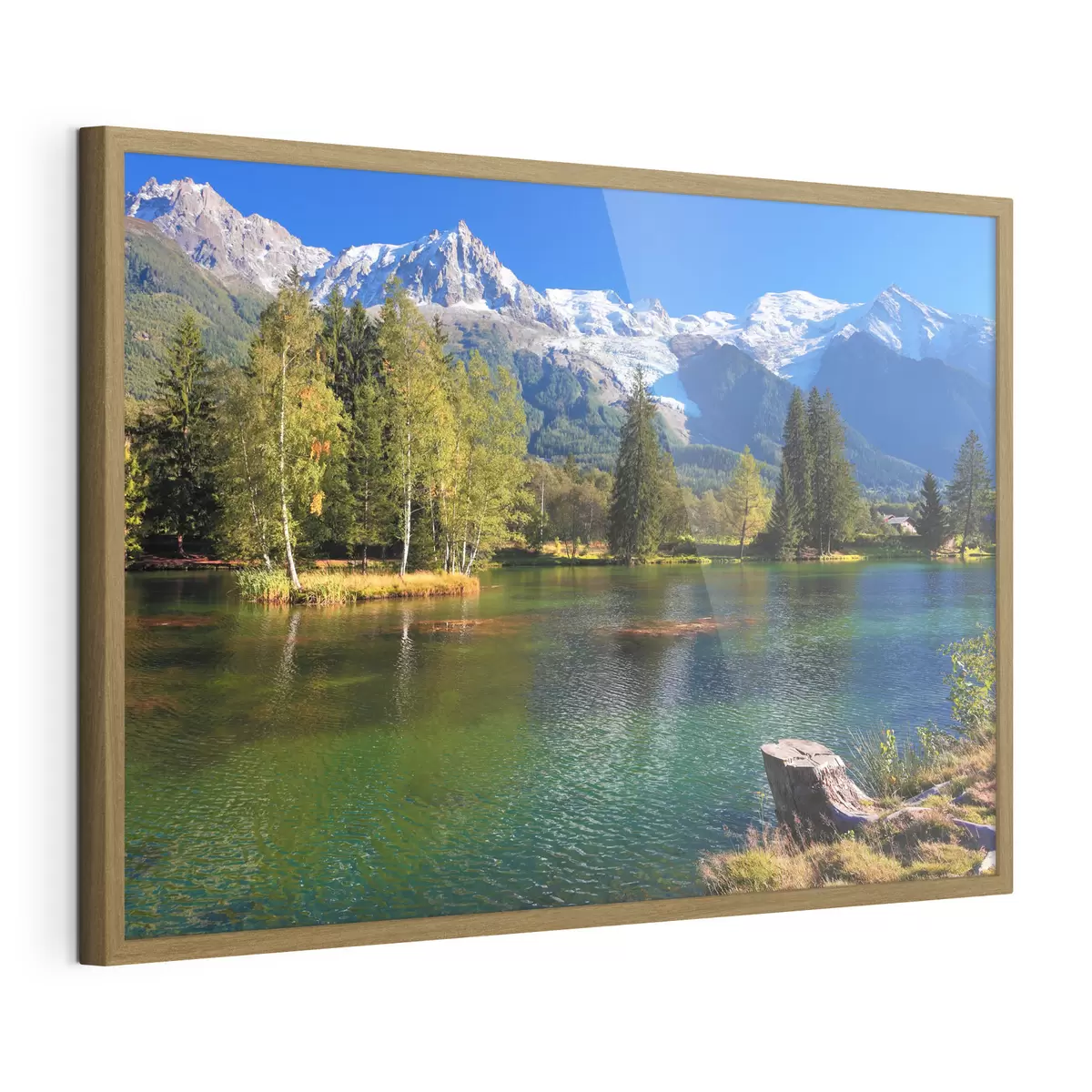 Poster Lago tranquillo circondato da montagne maestose f08443