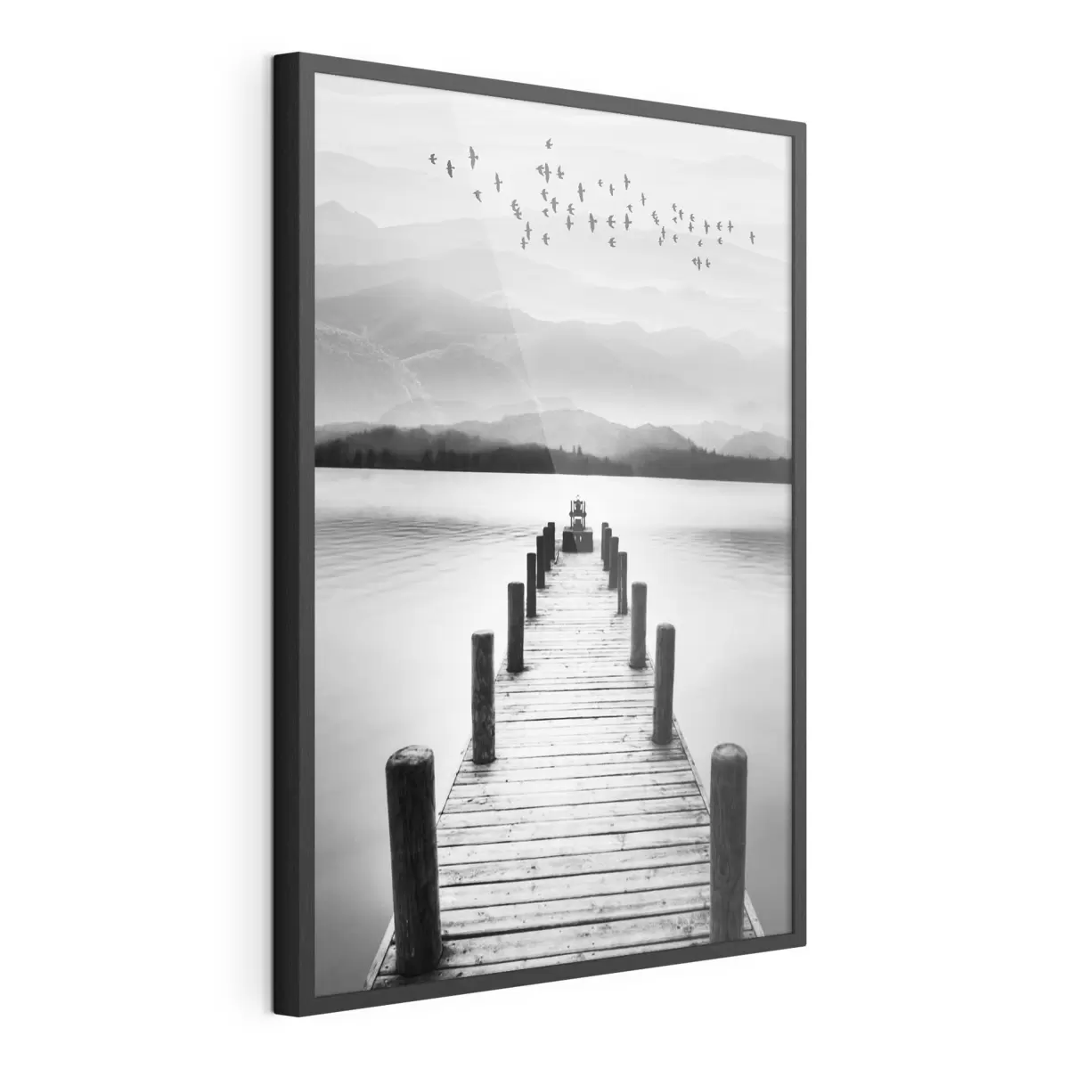 Poster Molo con vista sulle tranquille acque di montagna f03914