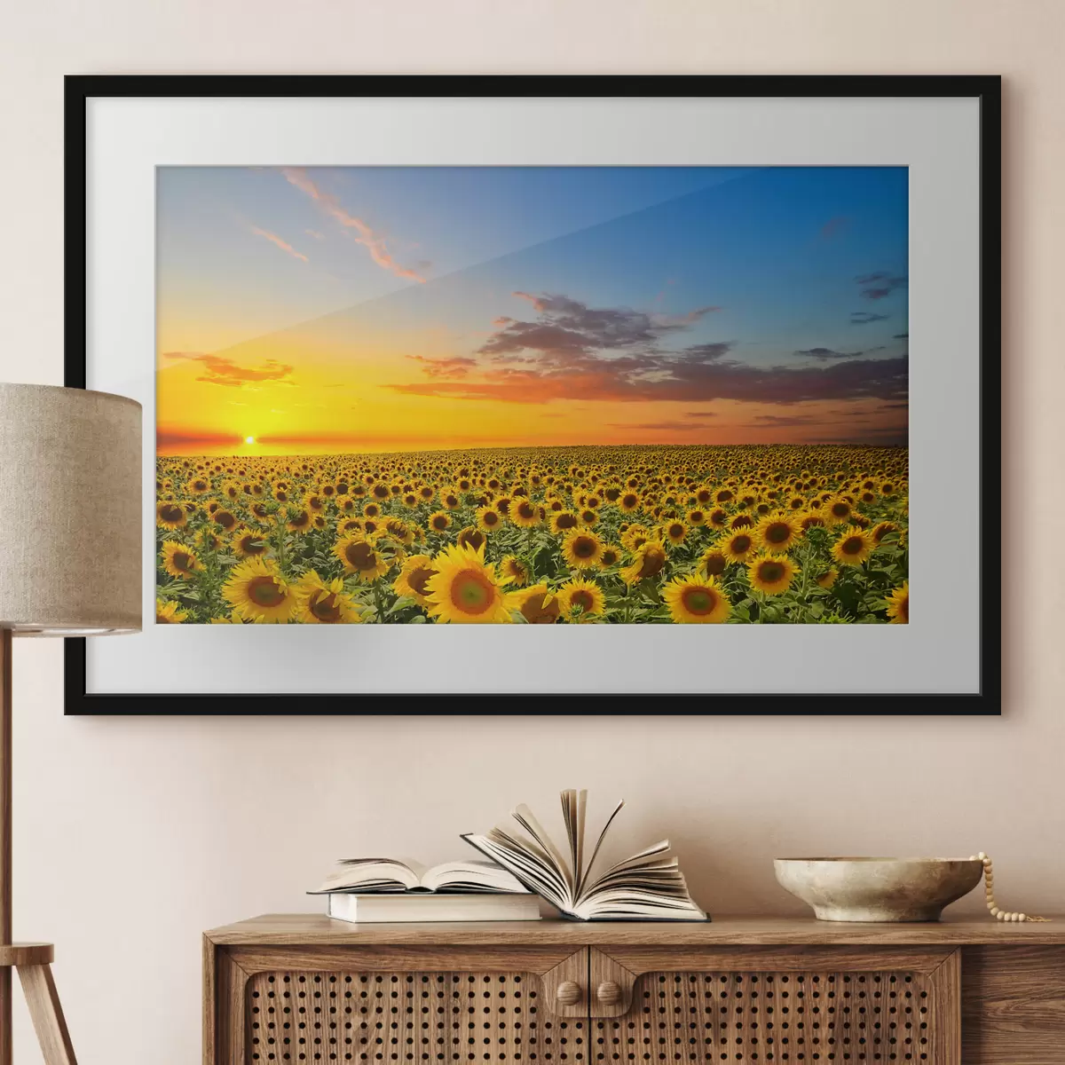 Poster Campo di girasoli al tramonto. Una bella vista f05429