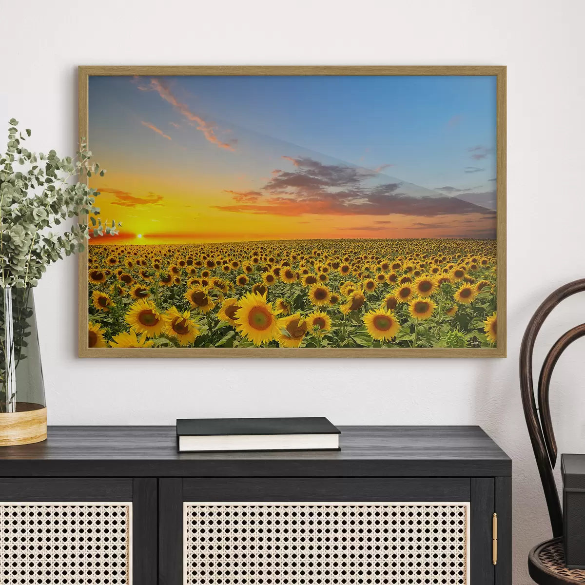 Poster Campo di girasoli al tramonto. Una bella vista f05429